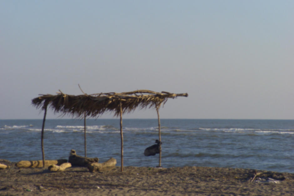 Los vientos sorprendieron a habitantes de Ocos en San Marcos. (Foto: captura video)&nbsp;