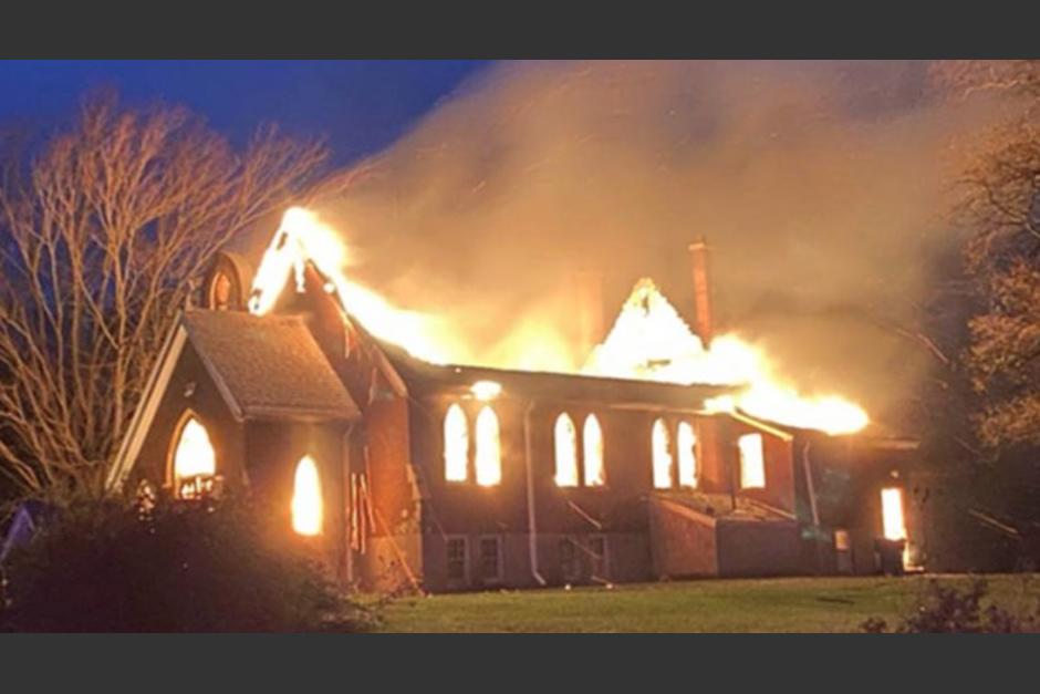 Con este incendio, ya son cuatro las iglesias que son consumidas por las llamas en Canadá. (Foto: Roberto Cavada)