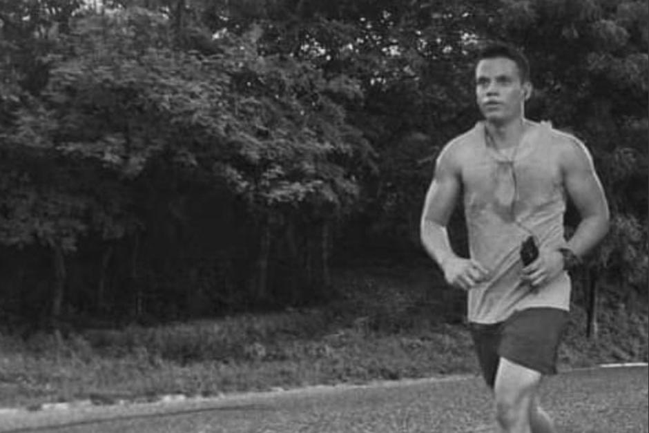 El inspector llevaba seis años dentro de la Policía Nacional Civil y tuvo una carrera intachable, según las autoridades. (Foto: Cortesía)