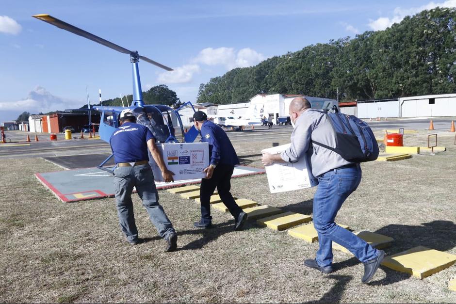 En algunos departamentos ya inició la vacunación. (Foto: Dirección General de Aeronáutica Civil)