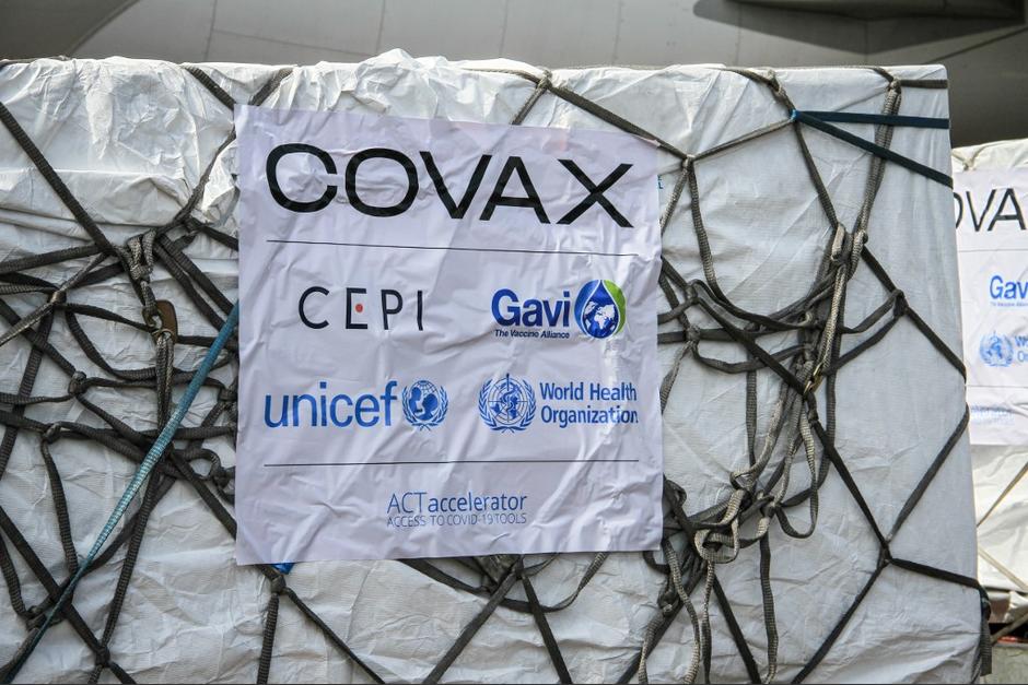 El Ejecutivo anunci&oacute; la llegada de 81,600 vacunas contra el Covid-19, del m ecanismo Covax. (Foto: AFP)