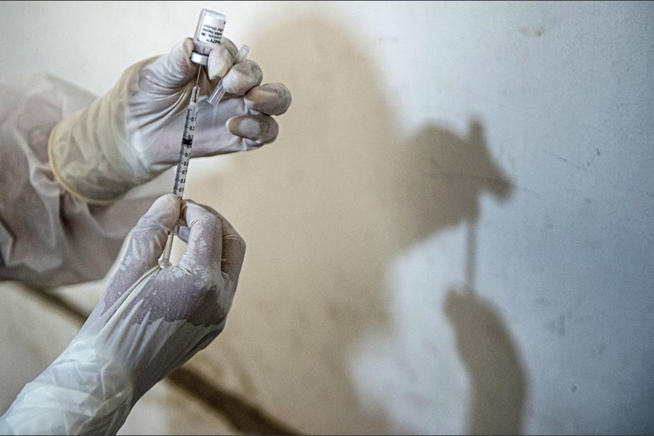 El MSPAS autorizó la importación de vacunas contra el Covid-19 para privados. (Foto: AFP)