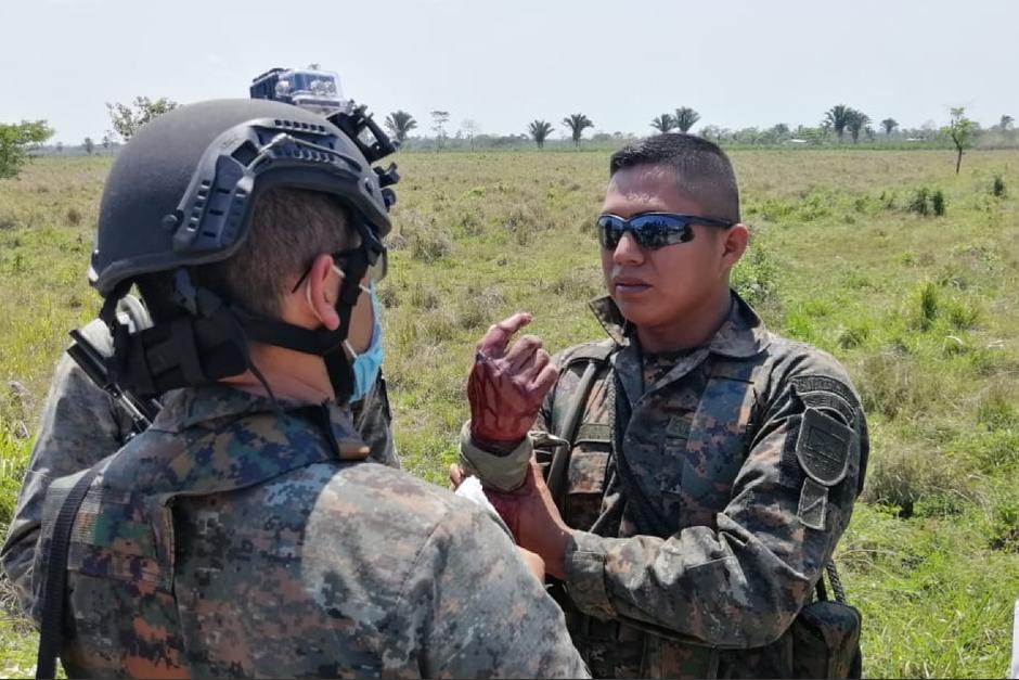 Un soldado result&oacute; herido en un enfrentamiento con supuestos pobladores que cuidaban una plantaci&oacute;n de marihuana. (Foto: Ej&eacute;rcito de Guatemala)