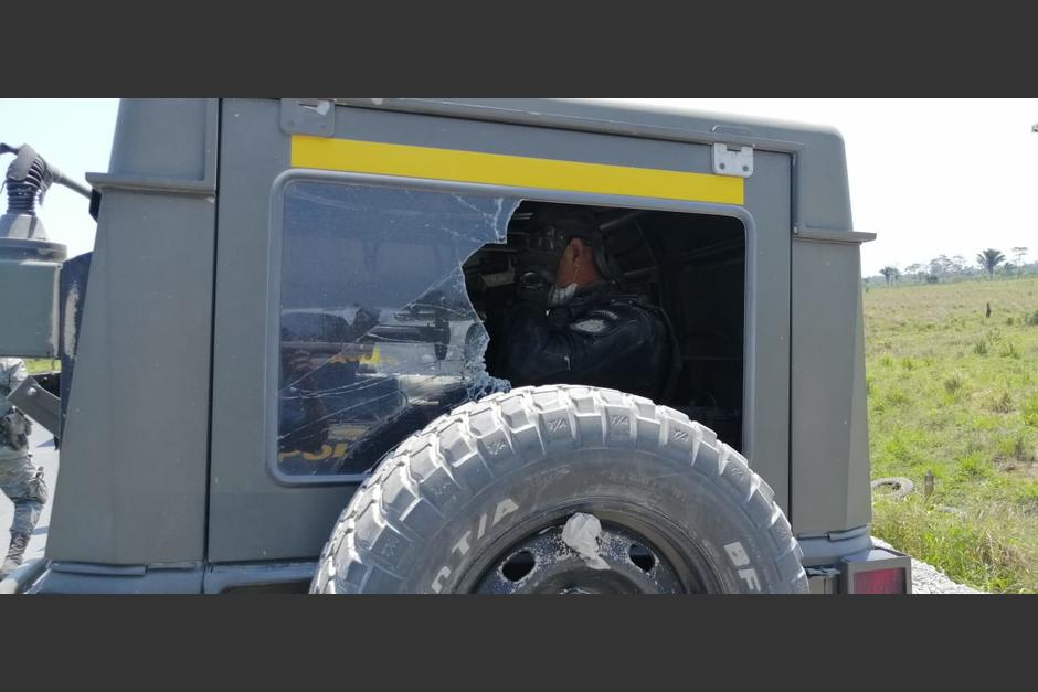 Soldados afirmaron que fueron agredidos por pobladores de Las Cruces, en Pet&eacute;n. (Foto: Mindef)