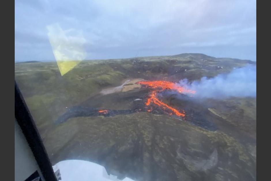 Im&aacute;genes captadas en vuelo del volc&aacute;n de Islandia en erupci&oacute;n. (Foto: Guardia Costera de Islandia / AFP)