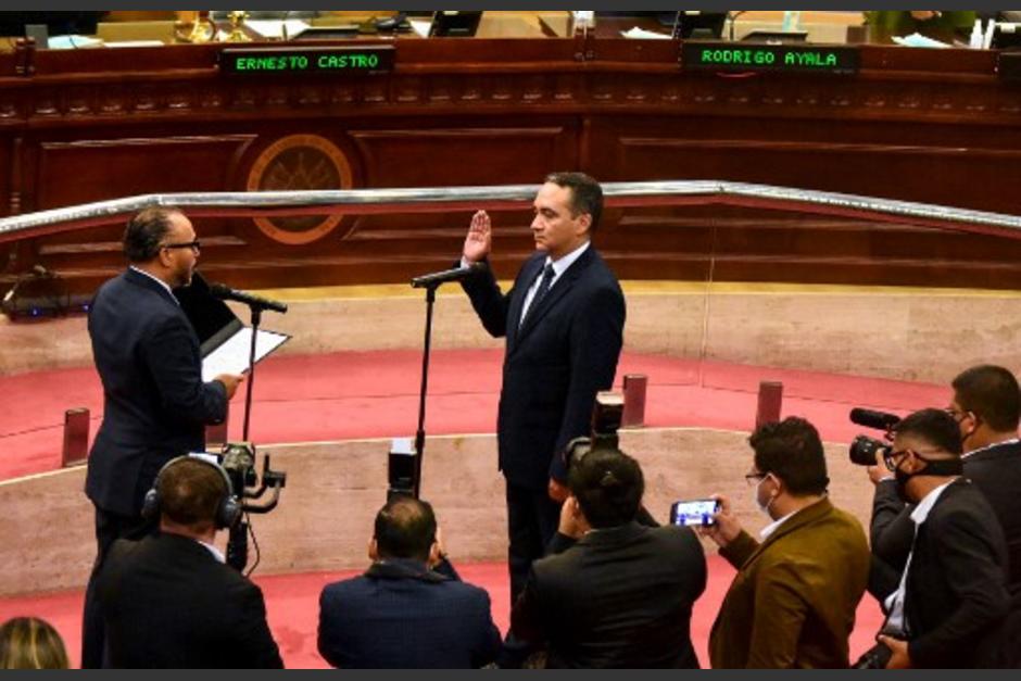 El Congreso de El Salvador juramenta a Rodolfo Delgado como nuevo fiscal general. (Foto: AFP)