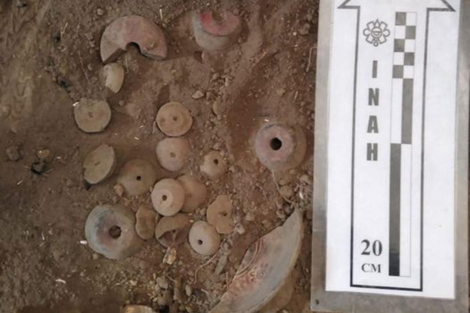 En el lugar se encontraron vestigios de un templo prehisp&aacute;nico. (Foto: Ricardo Arredondo Rojas, INAH)