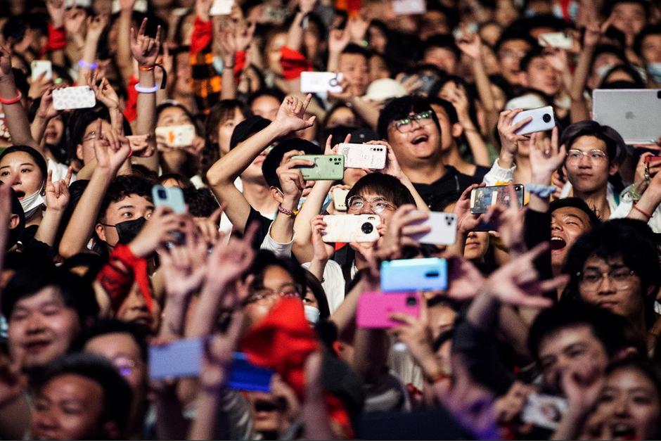 Los asistentes celebraron con júbilo durante uno de los festivales más concurridos en China. (Foto: AFP)