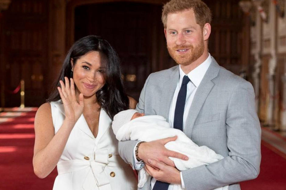 Enrique y Meghan pidieron celebrar el cumpleaños de su primogénito con donaciones para comparar vacunas anticovid. (Foto: AFP)