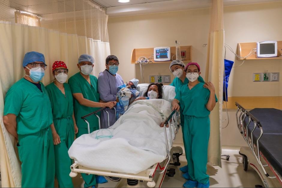 El equipo M&eacute;dico logr&oacute; la correcci&oacute;n de la espina b&iacute;fida del ni&ntilde;o dos d&iacute;as antes de su nacimiento. (Foto: Stereo100 Noticias)