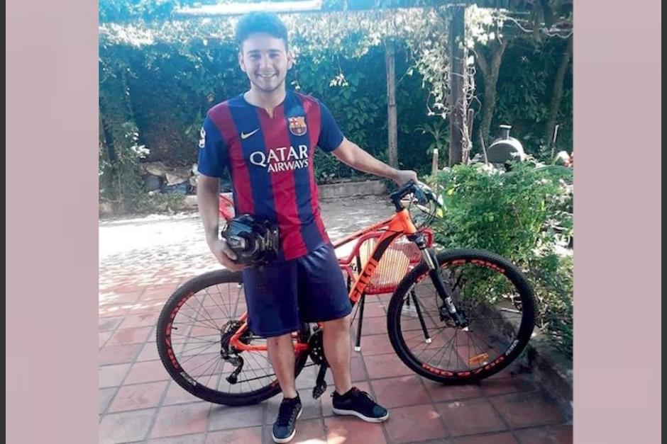 Alan Quintana enga&ntilde;&oacute; al ladr&oacute;n para recuperar su bicicleta, su principal medio de transporte. (Foto: Facebook)
