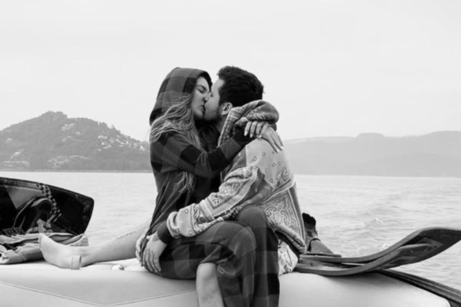 Cristian Nodal confesó que no puede dormir por Belinda. (Foto: Instagram)