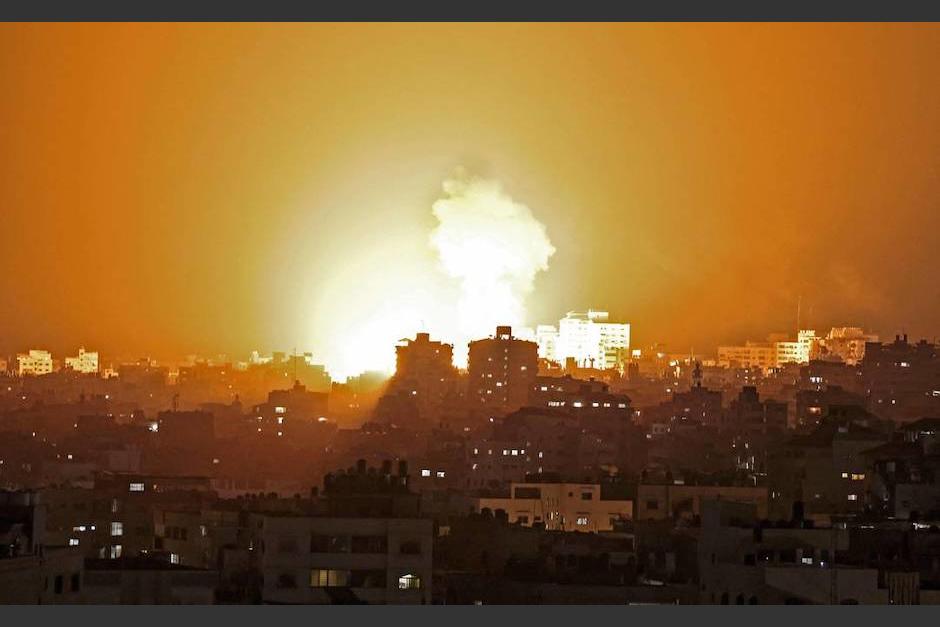 Un misil cay&oacute; en bus en Israel. (Foto: El Universo)