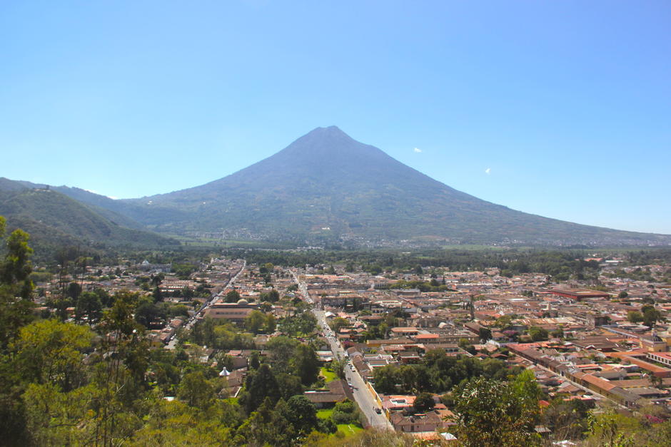 La familia buscaba llegar a la cima del volcán de Agua, pero su travesía no pudo ser completada debido a la delincuencia. (Foto: Fredy Hernández/Soy502)