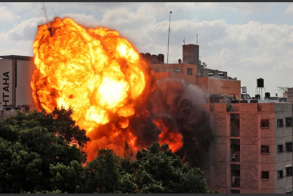 Israel intensifica bombardeos en Gaza y aumentan disturbios en varias ciudades. (Foto: AFP)