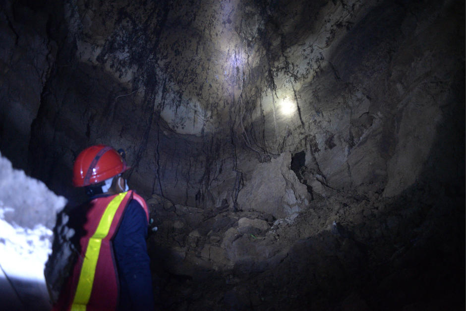 Las cavernas se encuentran a pocos metros de la superficie. (Foto: Wilder López/Soy502)