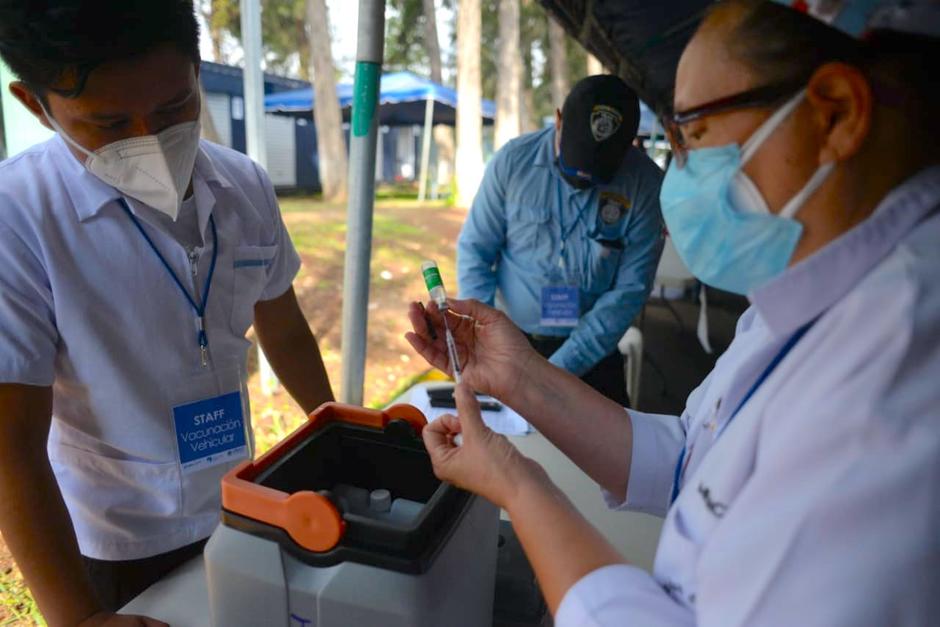 La regi&oacute;n de Am&eacute;rica Latina cuenta con pocas dosis, las cuales siguen llegando a cuentagotas. (Foto: Wilder L&oacute;pez/Soy502)