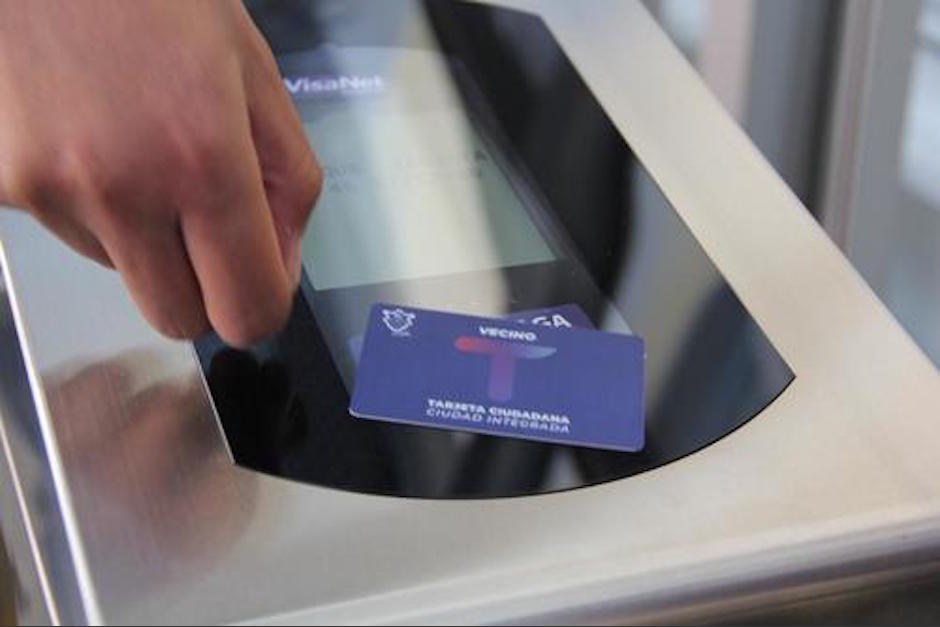 La Tarjeta Ciudadana permitirá que los usuarios dejen de utilizar efectivo en el sistema de Transmetro. (Foto: Archivo/Soy502)