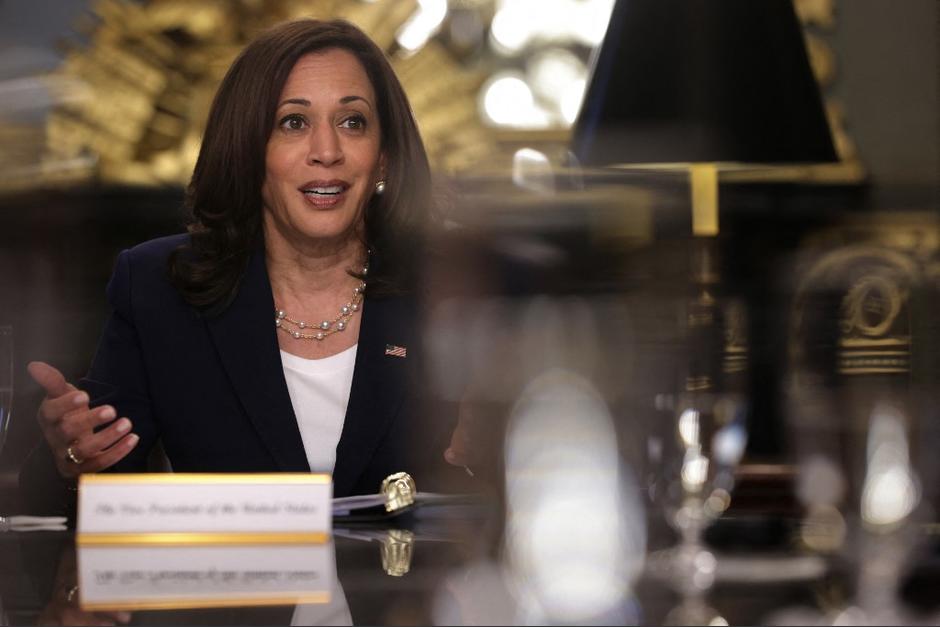 Kamala Harris anunciar&aacute; un listado de 12 empresas que invertir&aacute;n en Centroam&eacute;rica. (Foto: AFP)
