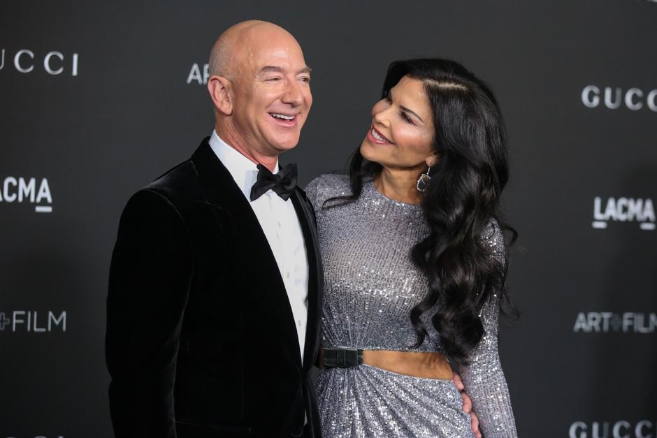 La novia de Jeff Bezos conoci&oacute; a Leonardo DiCaprio y su reacci&oacute;n es imperdible. (Foto: Los &Aacute;ngeles Time)