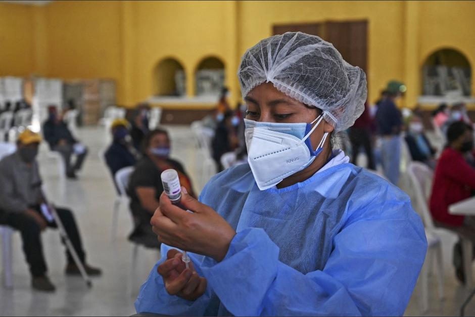 Según Giammattei la población meta de la ciudad de Guatemala ya está vacunada. (Foto: Wilder López/Soy502)