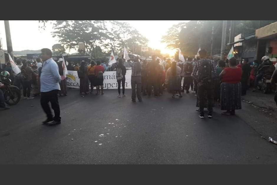 Codeca inici&oacute; esta ma&ntilde;ana los bloqueos en diferentes rutas del pa&iacute;s. (Foto: Infotr&aacute;ficoGT)&nbsp;