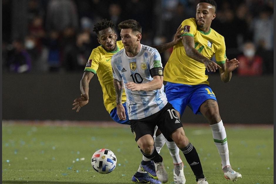 Argentina empat&oacute; ante Brasil y qued&oacute; a un punto de Catar 2022. (Foto: AFP)