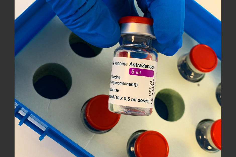 AstraZeneca busca ayudar a personas que no respondan a la vacuna para protegerlas contra el coronavirus. (Foto: Shutterstock)