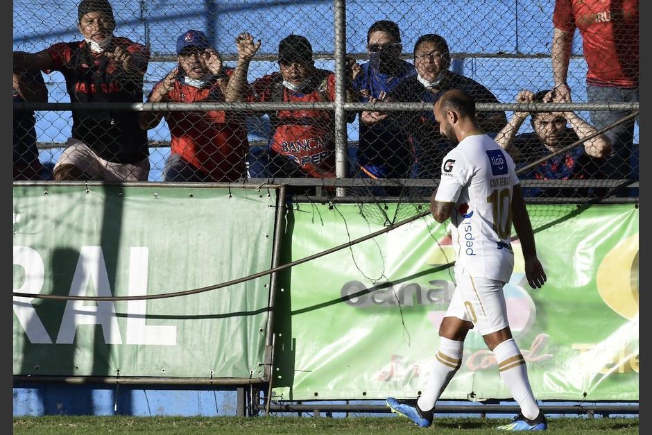 FEDEFUT sanciona al comisionado del partido, Municipal - Comunicaciones por lo ocurrido contra Jos&eacute; Contreras. (Foto: Nuestro Diario)