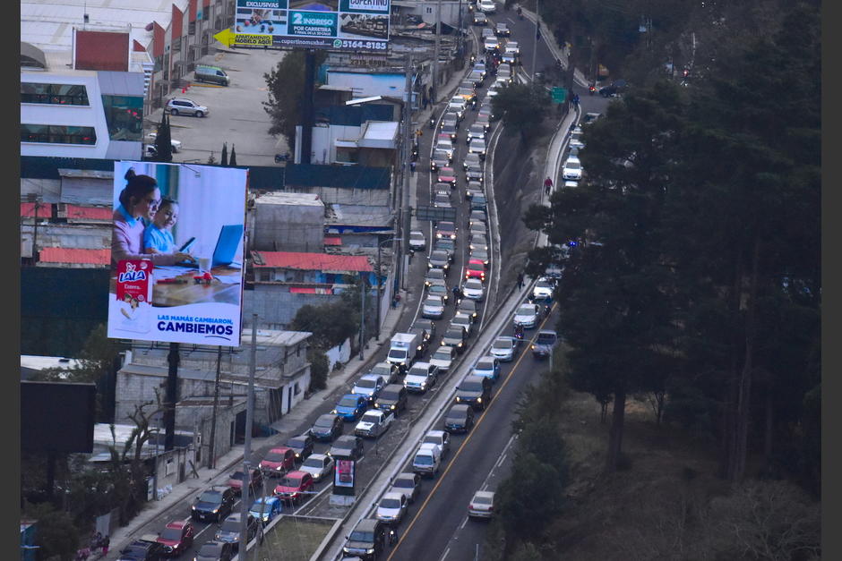 La movilidad vial podr&iacute;a complicarse en el arranque del 2022 con el retorno de algunas actividades de modo presencial. (Foto: Fredy Hern&aacute;ndez/Soy502)