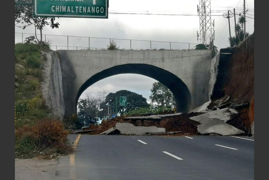 El derrumbe ocurrió en la mañana del viernes 26 de noviembre. (Foto: Twitter)