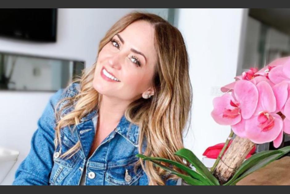 Andrea Legarreta se electrocuta en una transmisi&oacute;n en vivo del programa "Hoy". (Foto: Instagram)