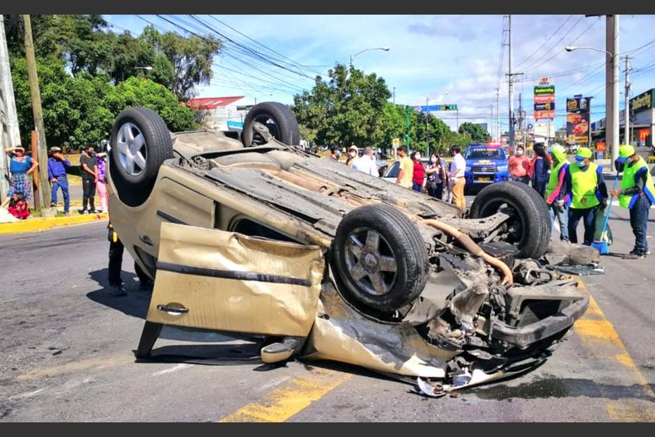 El accidente dej&oacute; a dos personas heridas. (Foto: CBM)&nbsp;