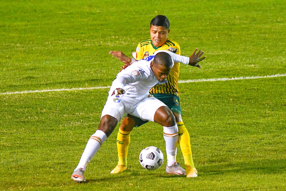 Los Cremas llegan con una ventaja de 1-0 a la semifinal de vuelta ante Guastatoya. (Foto: Sergio Mu&ntilde;oz/Nuestro Diario)