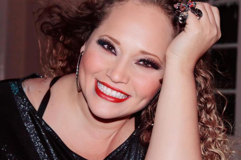 El cambio de Érika Alcocer. (Foto: Oficial)