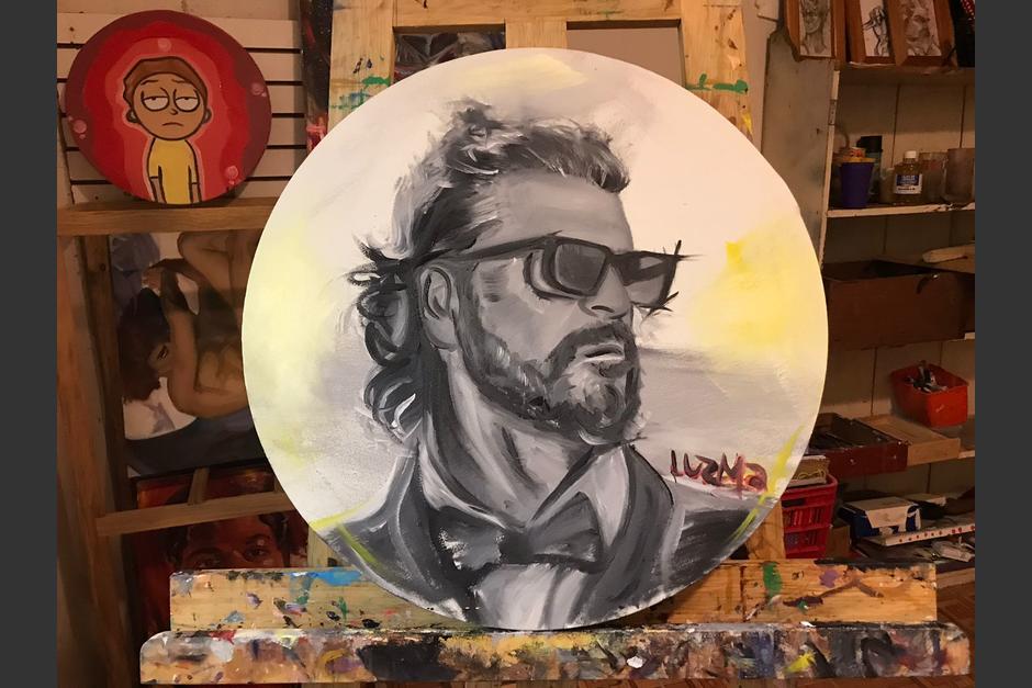 La guatemalteca busca que la pintura sea observada por el cantante. (Foto: Luzma Berganza)&nbsp;