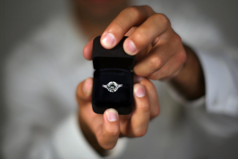 El hombre le dio una emotiva sorpresa a su futura esposa. (Foto: Ilustrativa / Shutterstock)