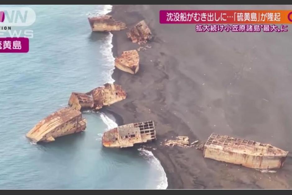 Los escombros de los barcos han salido a flote. (Captura Video)