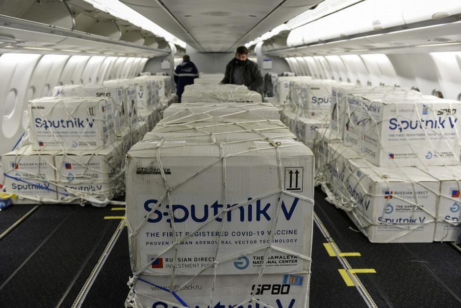 Al país arribaron este miércoles dosis del segundo componente de Sputnik-V. (Foto: AFP)&nbsp;