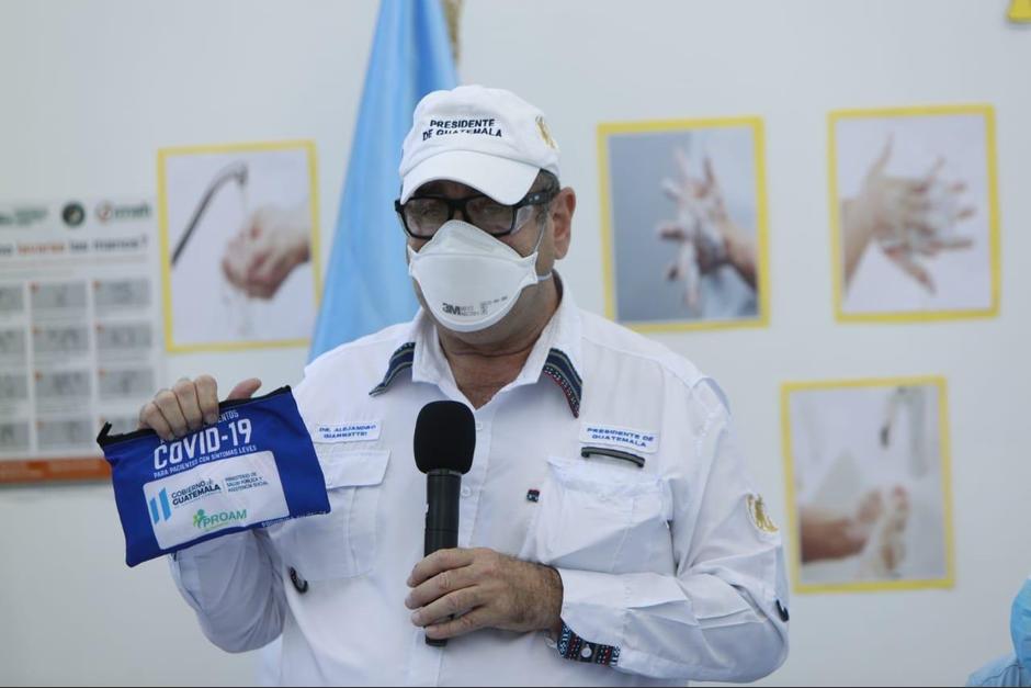 El presidente Giammattei prometió un millón de kits de medicamentos contra el Covid-19 el 13 de agosto del 2020. (Foto: Gobierno de Guatemala)