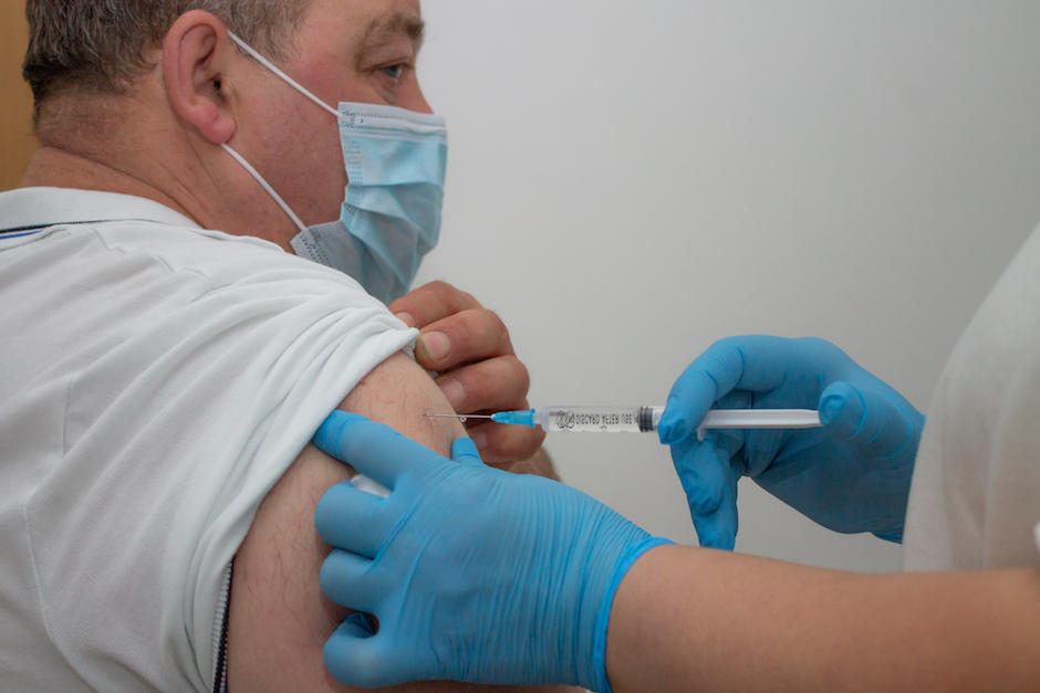 Este viernes 3 de septiembre se realiz&oacute; la primera jornada de vacunaci&oacute;n de casa en casa, en tres municipios y una zona de la ciudad.&nbsp;(Foto: Shutterstock)