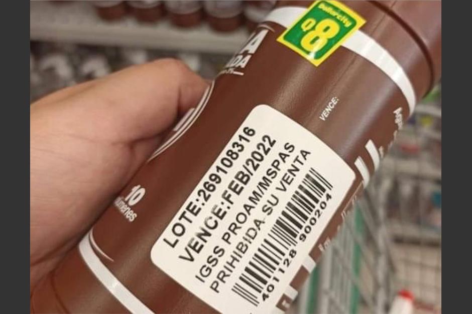 La venta de agua oxigenada del IGSS y del MSPAS fue puesta a la venta en Dollarcity, pero ya fue retirada. (Foto: Archivo/Soy502)