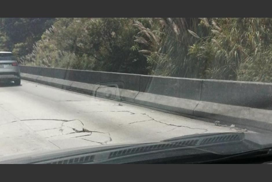 Usuarios de dicho tramo denunciaron da&ntilde;os en el puente de Santa Rosal&iacute;a. (Foto: captura pantalla)&nbsp;