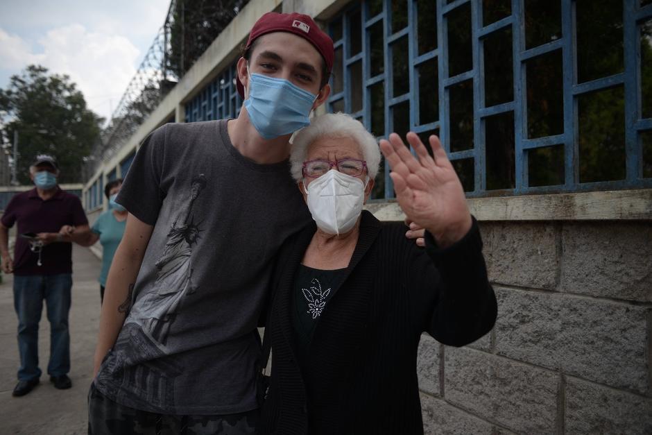 Los Baby Boomers y los Millennials los que m&aacute;s hab&iacute;an acudido a vacunarse hasta el 15 de agosto. (Foto: archivo/Soy502)&nbsp;