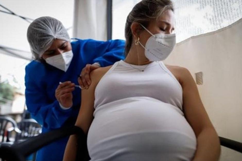 Las embarazadas afiliadas al IGSS pueden vacunarse. (Foto: as.com)&nbsp;