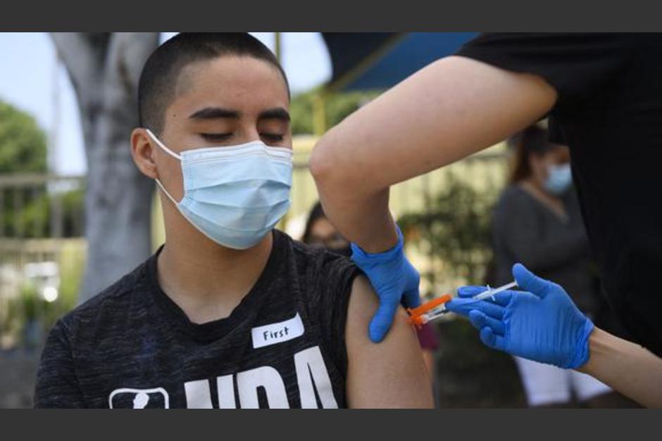 Los menores de 12 a 17 años podrán ser vacunados contra el Covid-19. (Foto: AFP)