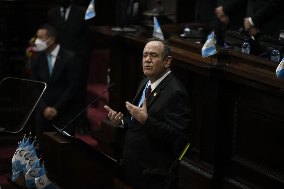 El presidente Alejandro Giammattei participó en la sesión solemne del Congreso para conmemorar el Bicentenario de Independencia. (Foto: Wilder López/Soy502)