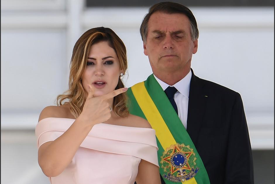 Michelle Bolsonaro aprovech&oacute; la oportunidad para recibir la vacuna contra el Covid-19 en Nueva York. (Foto: CNN)