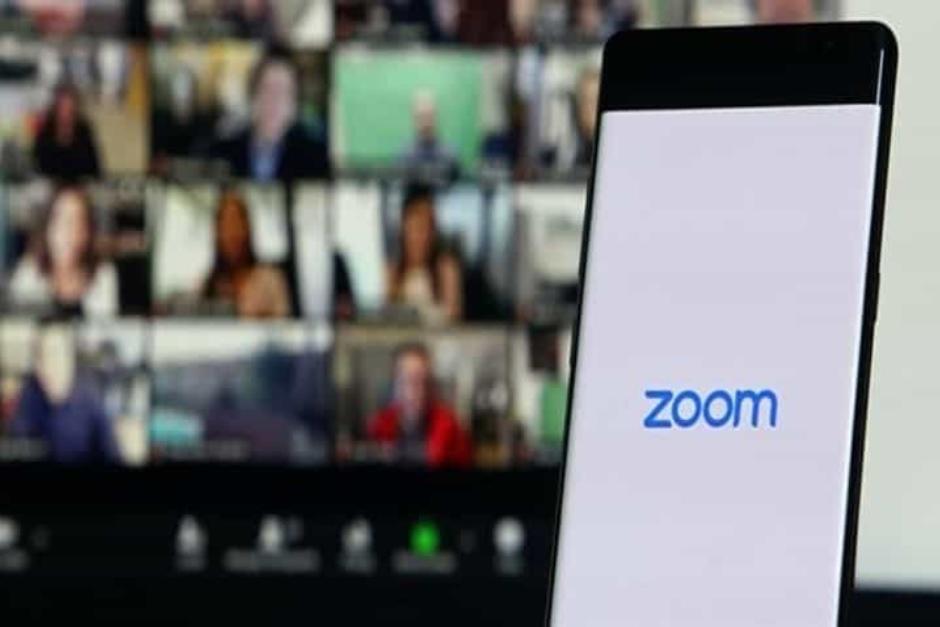 En redes sociales se siguen viralizando momentos inc&oacute;modos de maestras durante las clases en l&iacute;nea. (Foto: Icorp)&nbsp;