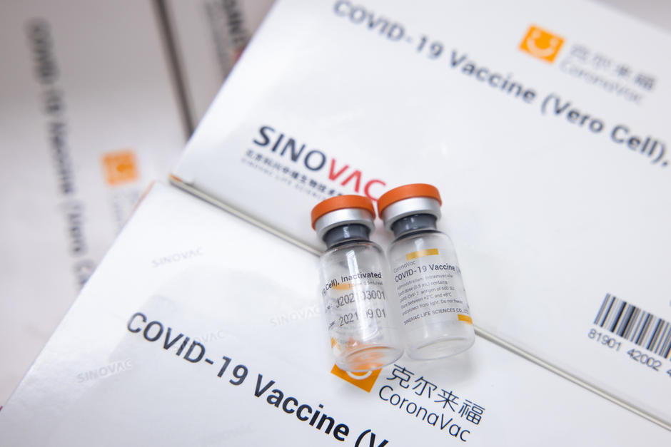 La OPS quiere que más personas cuenten con el beneficio de la vacuna contra el Covid-19. (Foto: Shutterstock)